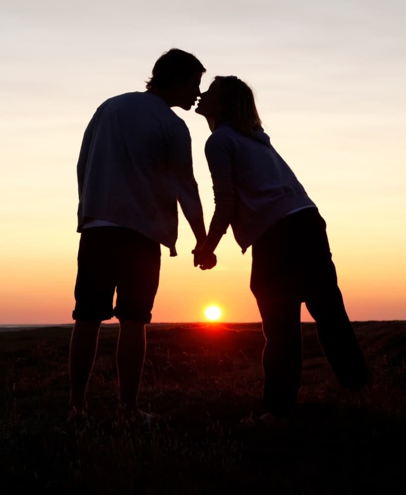 Copia de PLANTILLAS WEB GOLDEN BANNER PORTADA INICIO COMPUTADORA (820 x 1000 px) (1)